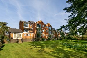 Motcombe House, Palace Road, East Molesey- click for photo gallery